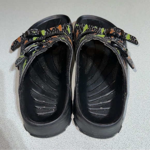 Birki’s | Shark Pattern -Black - Picture 3 of 6